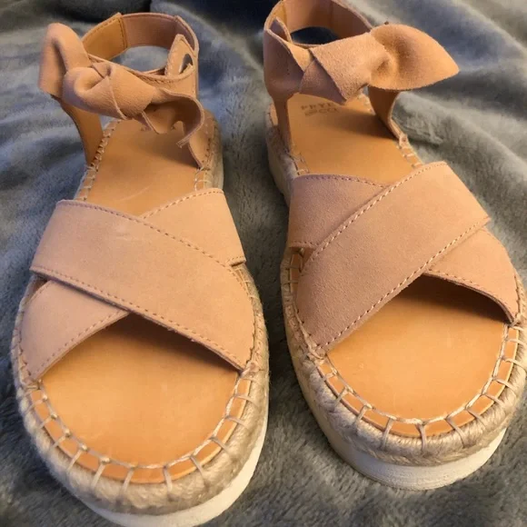 Frye Lula Bow Sandal - Picture 3 of 4